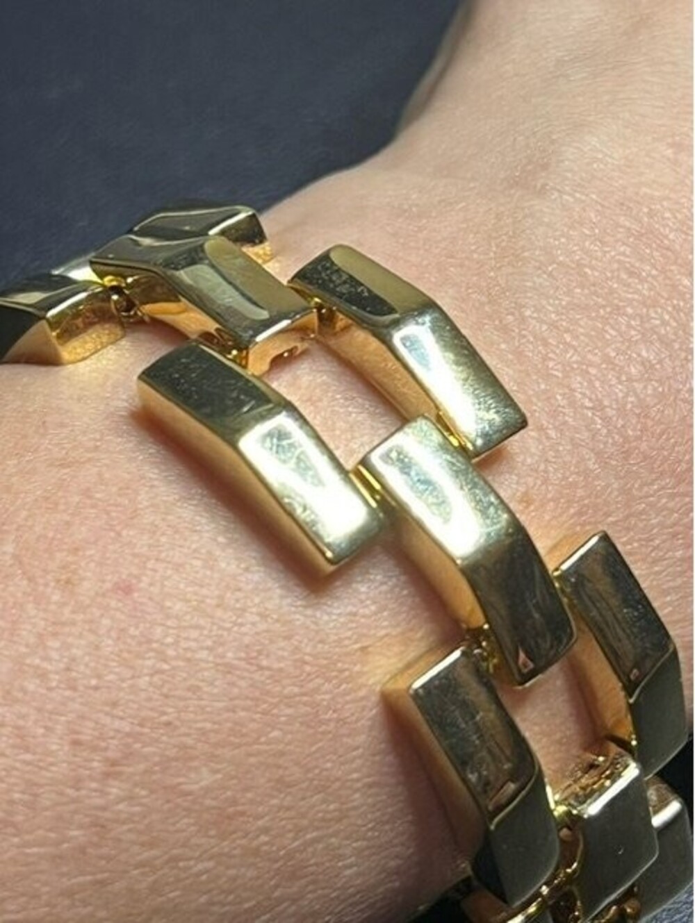 B7320 Ann Taylor Chunky Gold Tone Link Bracelet Modernist Bar Rectangle 7.5"